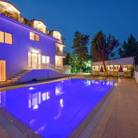 Szálloda Infinity Ruby 4*