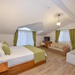 Infinity Ruby Szálloda 4*